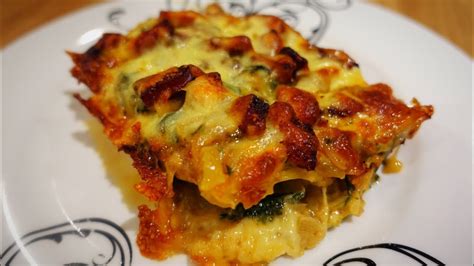 Chicken & German Sausage Lasagna With White Sauce cook  