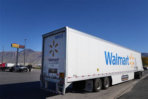 Walmart Offers Six Figure Salary for Truck Drivers to Join Company ...
