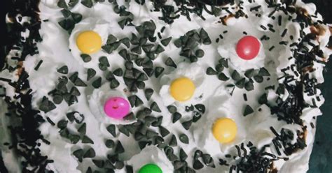 White forest cake Recipe by CA Sakshi Bansal - Cookpad