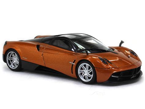 Pagani Huayra 1:43 AUTOart diecast model car | Scale Arts India