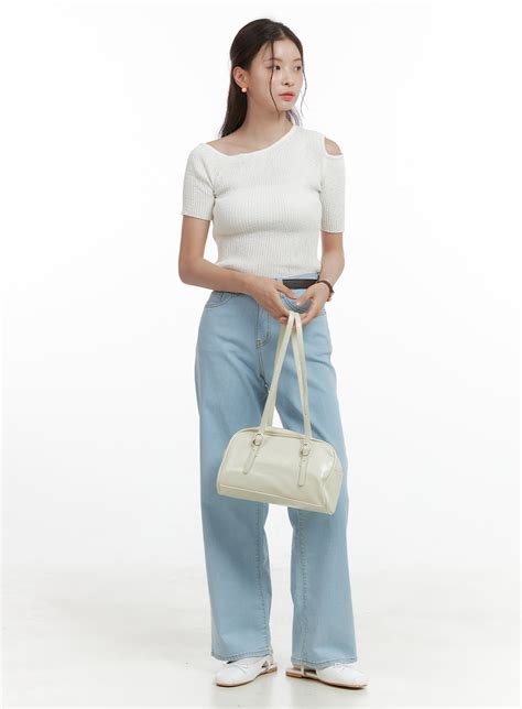 Square-shaped Shoulder Bag CA04 - Korean Women's Fashion | LEWKIN