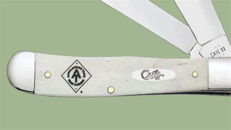 All EDC Enthusiasts Should Own at Least One of These 12 Knives | Gear ...