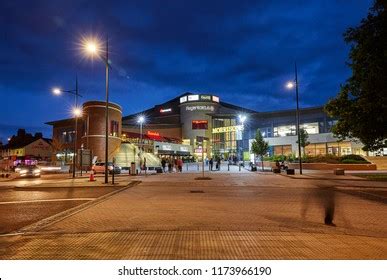 Visiting Local Shop 的图像结果