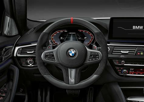 The new BMW 5 Series, M Performance Steering Wheel (05/2020)