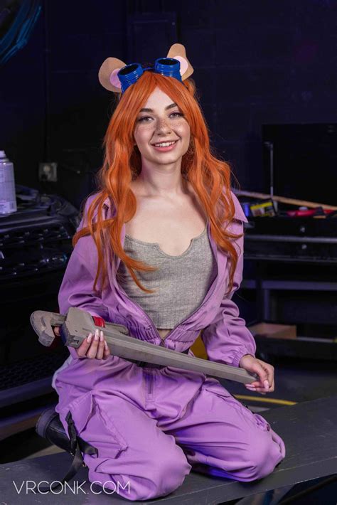 Depvailon.Com: Demi Hawks - Gadget Hackwrench | Page 1/4