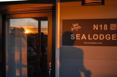 The Sea Lodges Novigrad - Hausboot Floating Sea House (Novigrad) - 2026 ...