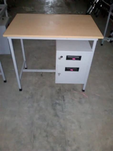 Computer Table Steel 的图像结果