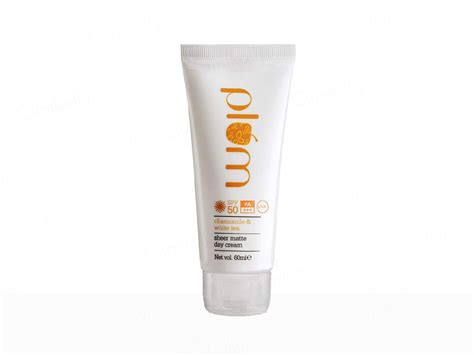 Buy Plum Chamomile & White Tea Sheer Matte Day Cream Sunscreen SPF 50 ...