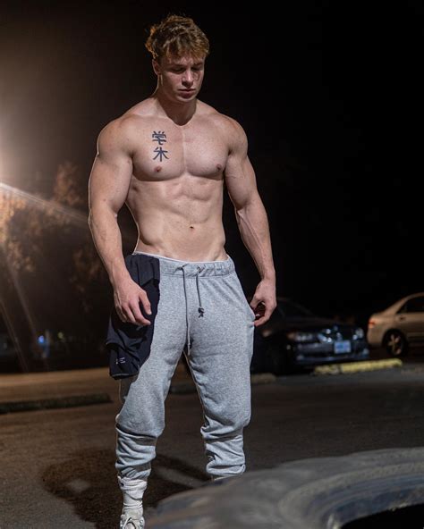 the beauty of male muscle: Seth