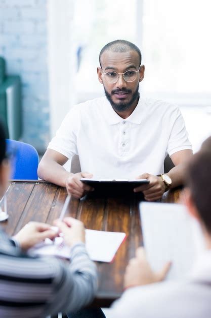 Man Jpg Interview 的图像结果