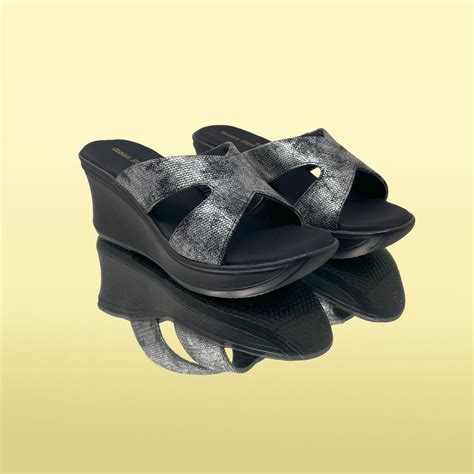Shop Noir Skinfade wedges by GlobalStep at Reliance Trends