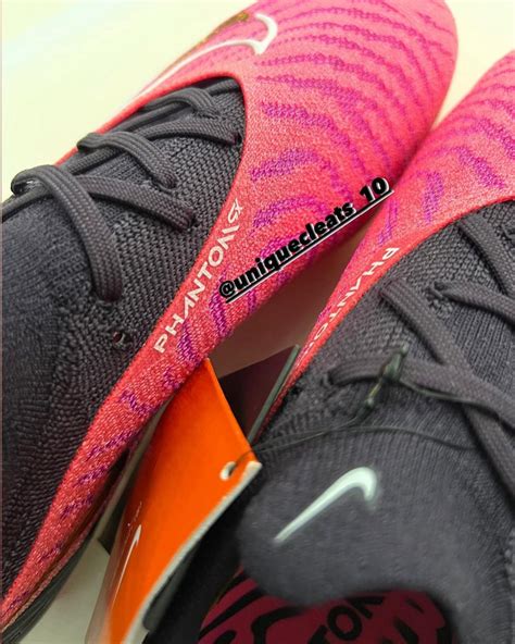 耐克推出Magista Obra紫葡萄配色 - Nike_耐克足球鞋 - SoccerBible中文站_足球鞋_PDS情报站