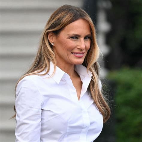 First Lady Melania Trump makes announcement about the White House