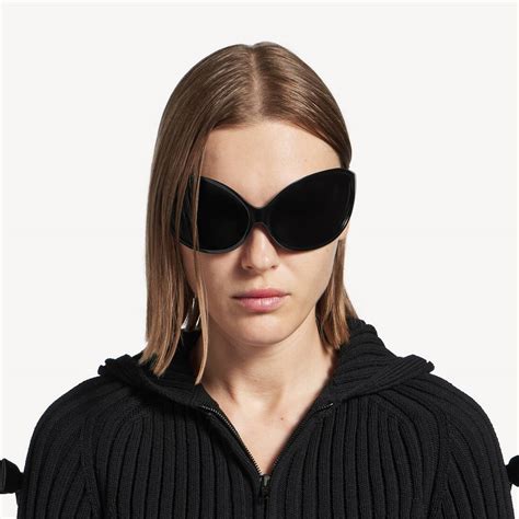 Phantom Round Sunglasses in Black | Balenciaga ZW