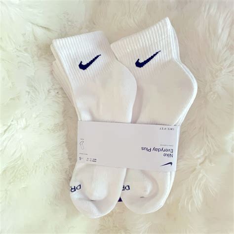 Nike Mens/Women's Dri Fit ankle socks in 2023 | Sock outfits, White ...