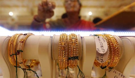 Festive glitter brightens demand for yellow metal in India