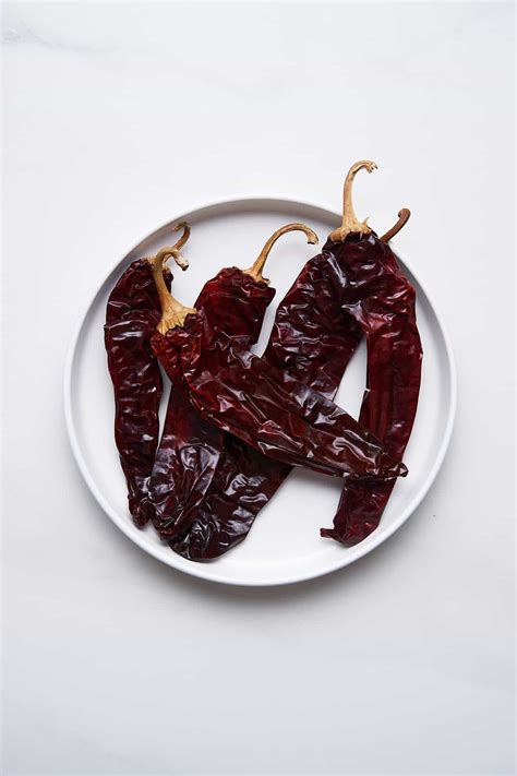 Guajillo Peppers (The Ultimate Guide)