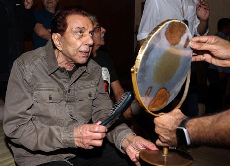 How Dharmendra Celebrated His Birthday - Rediff.com movies