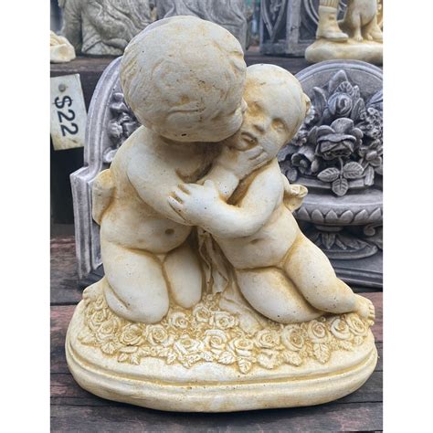 Kissing on Roses Concrete Statue 1342 - Pots n Pots