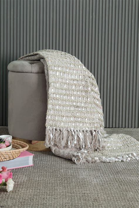 Taillin Throw - Beige – Rearrange Home