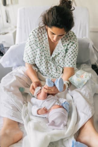 Best Nanny & Babysitter services | Maternity Care - Prenu