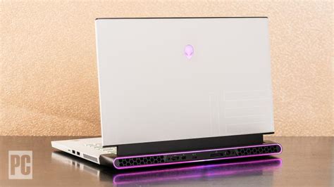 Alienware M15 R4 Bottom Plate 的图像结果