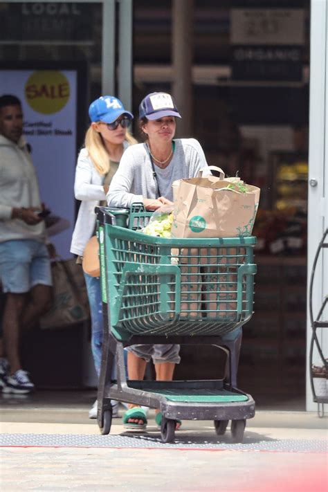 BROOKE BURKE Out Shopping at Whole Foods in Malibu 05/01/2022 – HawtCelebs