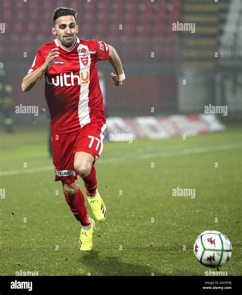 Marco d'Alessandro d'AC Monza en action pendant le match de la série B ...