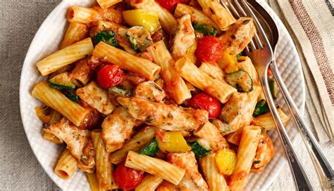 Recipe- Veggie Pasta To Make Your Weekend Perfect - lifeberrys.com