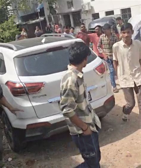 Vadodara Municipality Action Disruption Police Lathi Charge Ajwa Road ...