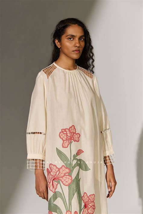 FLORAL ARTWORK APPLIQUE' DRESS – ikaibyraginiahuja.com