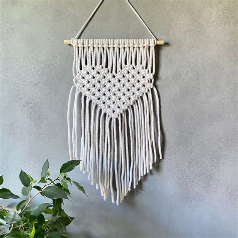 Rezultat imagine pentru Macrame Heart Pattern