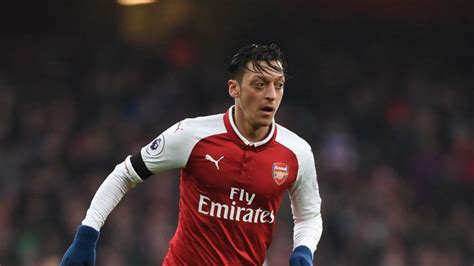Mesut Ozil 'masterclass' boosts Arsenal in Alexis Sanchez's absence ...