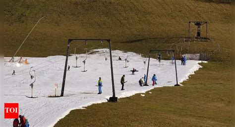 Ski Resorts: Study suggests global warming set to worsen snow shortages ...