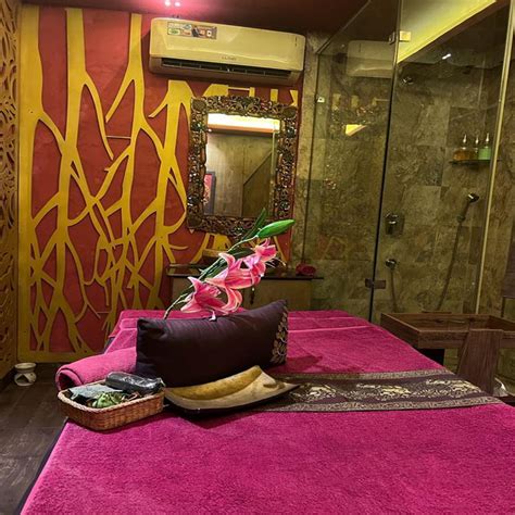 Luxury Spa in GK2 | Best Body Spa In GK2