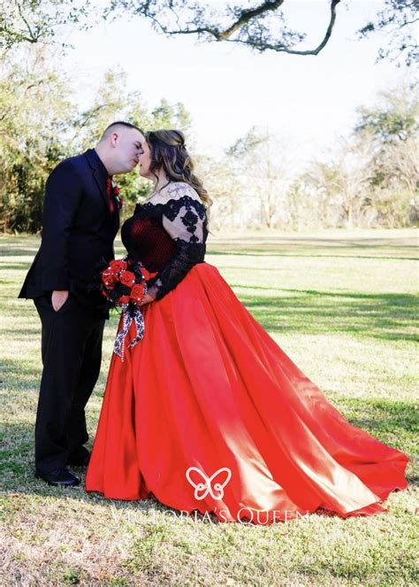 Black And Red Bridesmaid Dresses With Sleeves