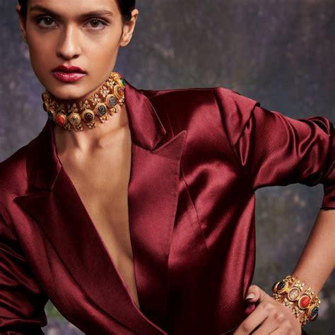 Valley Of Flowers Choker & Bracelet