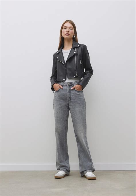 Women’s wide leg jeans | Stradivarius Italy