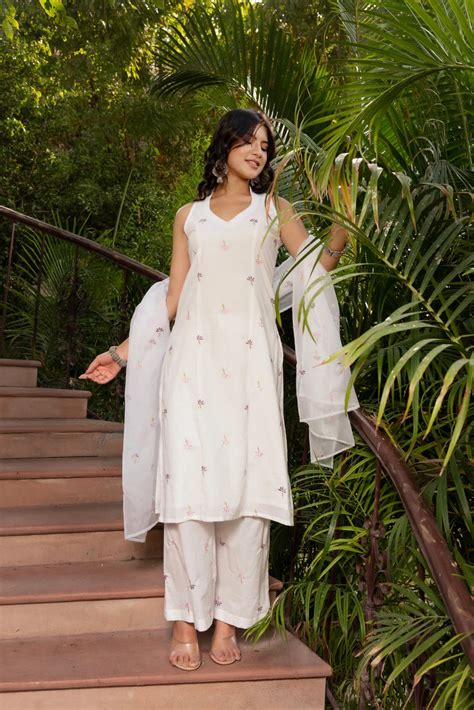 Pristine White Pure Cotton Suit Set – Glamwiz India
