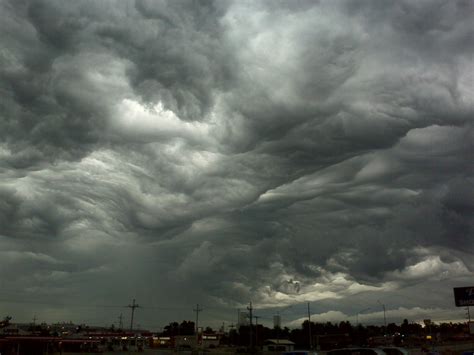 Unique 'Undulatus Asperatus' Clouds - June 7th, 2010