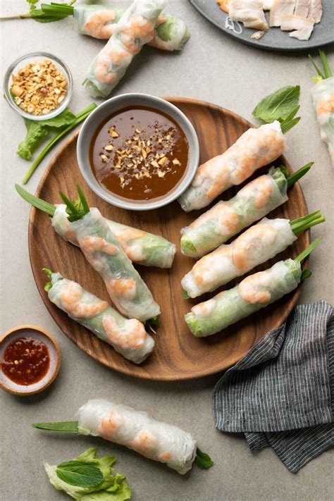 Vietnamese Spring Rolls (Gỏi Cuốn) w/ Peanut Dipping Sauce | Recipe | Summer rolls recipe ...