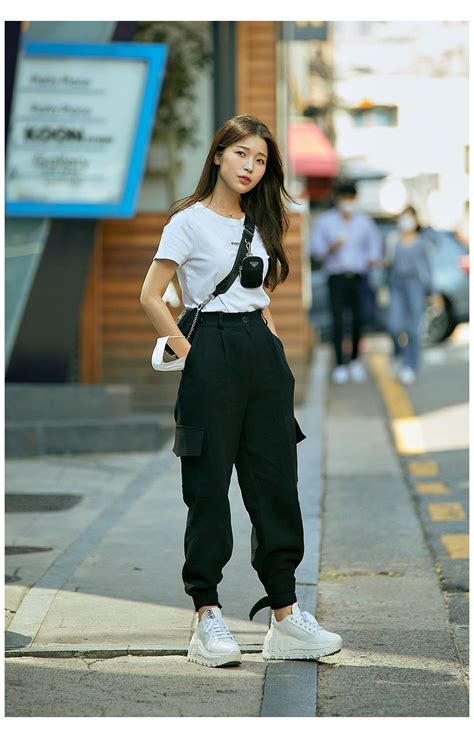 Korean Girls Street Fashion
