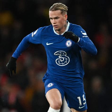 Mykhailo Mudryk: Chelsea's new number 10