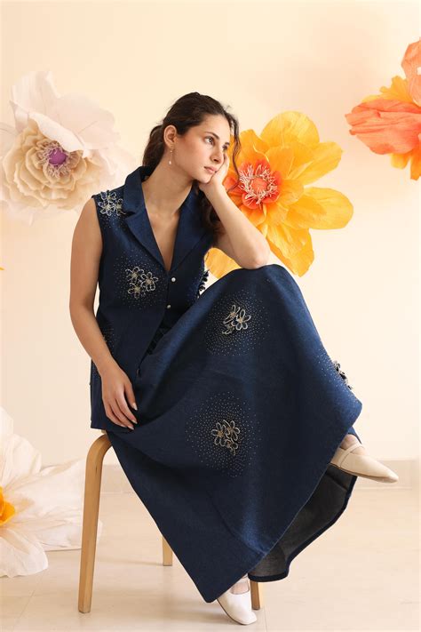 Gyaarah Baees - Midnight Blue Floral Jacket - Elahe