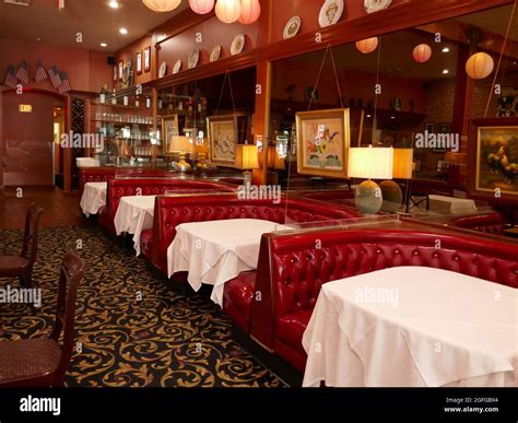 Italian la scala restaurant hi-res stock photography and images - Alamy
