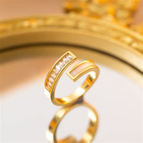 Zircon Studded Ear Cuff With Pearl Tassel earings – ModeFlix