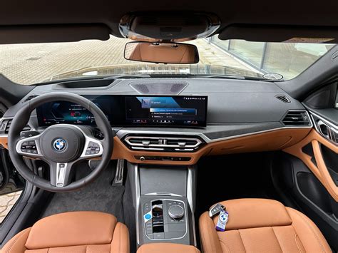 BMW i4 eDrive35 Fully Charged M-Sport 5d - Concept Biler