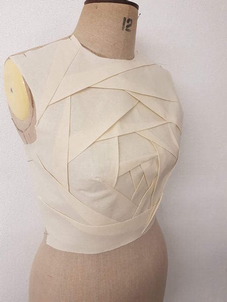 Creative Pattern Cutting Promotion Ideas 的图像结果