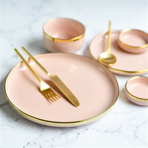 Buy the best VERA pink plates online| Nestasia