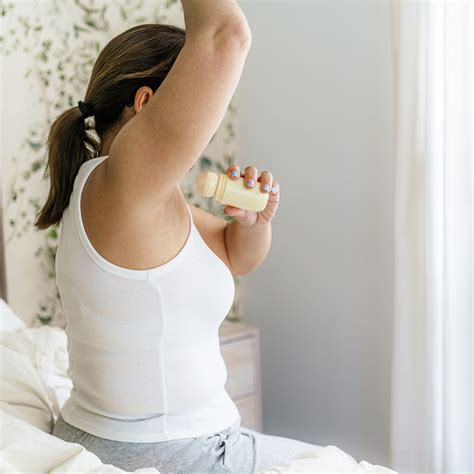 How to Pop Ears After Flight, According to an ENT Specialist - Parade